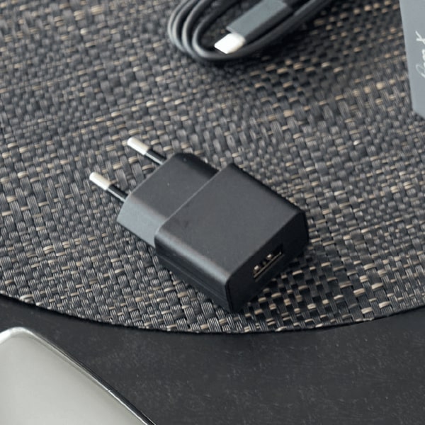 Ploom X Advanced şarj cihazı